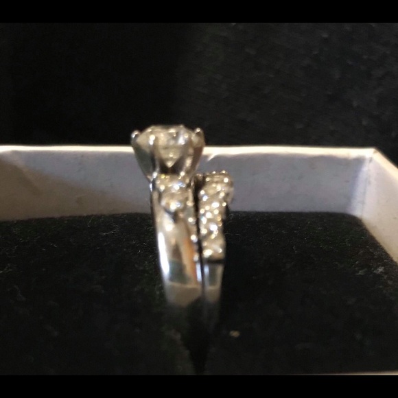 Wedding ring and band - Picture 4 of 6